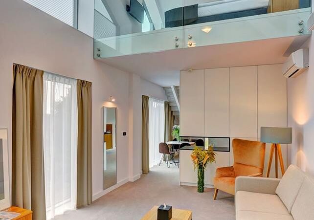 Wnętrza Folwarku Łochów